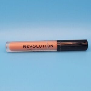 Revolution Matte Liquid Lipstick - Head Turner 121 - New